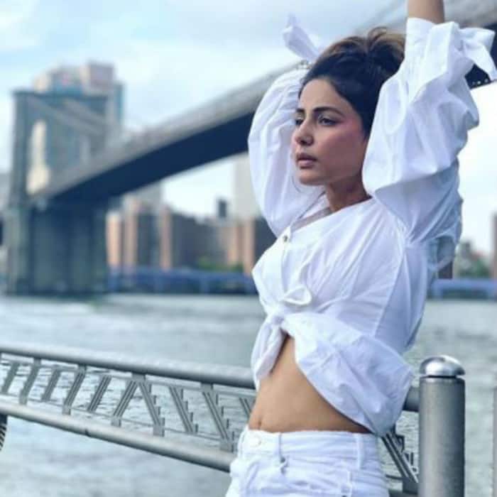 Hina Khan looks hot and sexy
