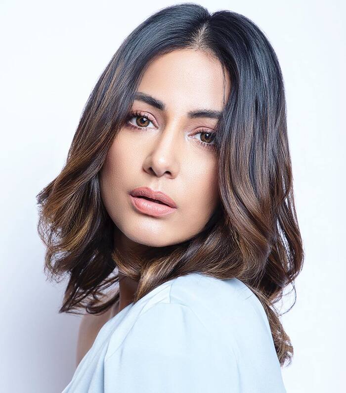 Hina Khan Glams it up in Pastel Blue Dress as She Grabs 'Style Diva of