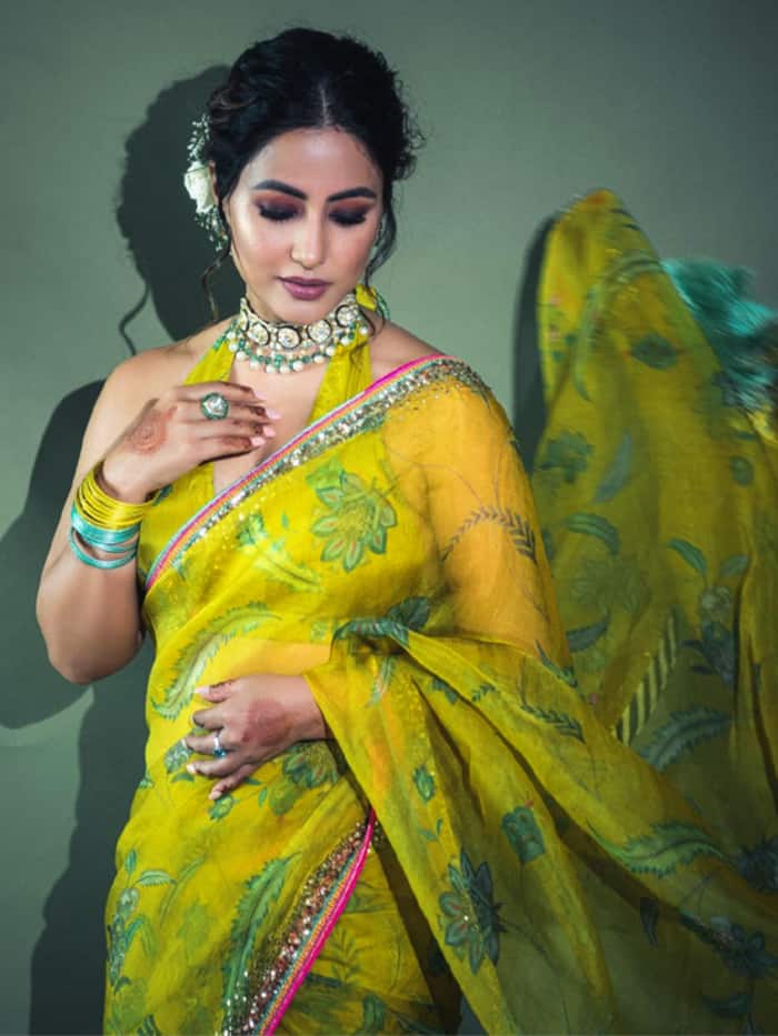 Hina Khan Sexy Siren