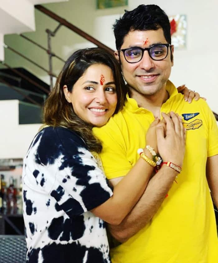 Raksha Bandhan 2019: Bollywood Celebrities Celebrate Rakhi in a Grand Way