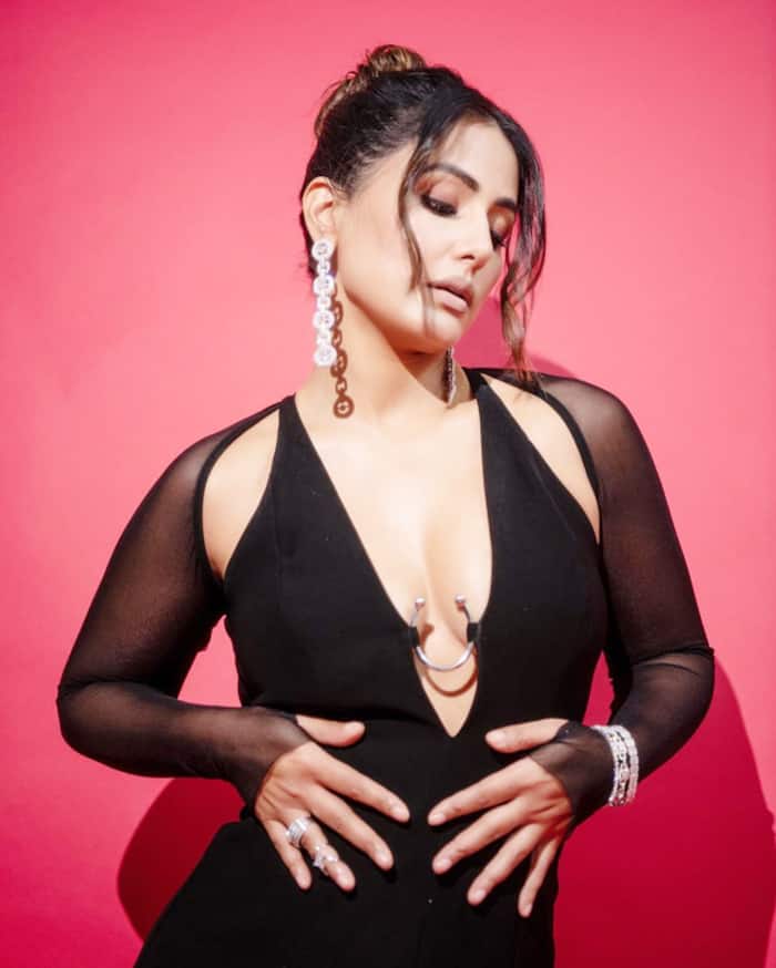 Hina Khan wore this black gown from Rhea Pillai Rastogi
