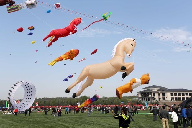 Kites put on sale before the festival