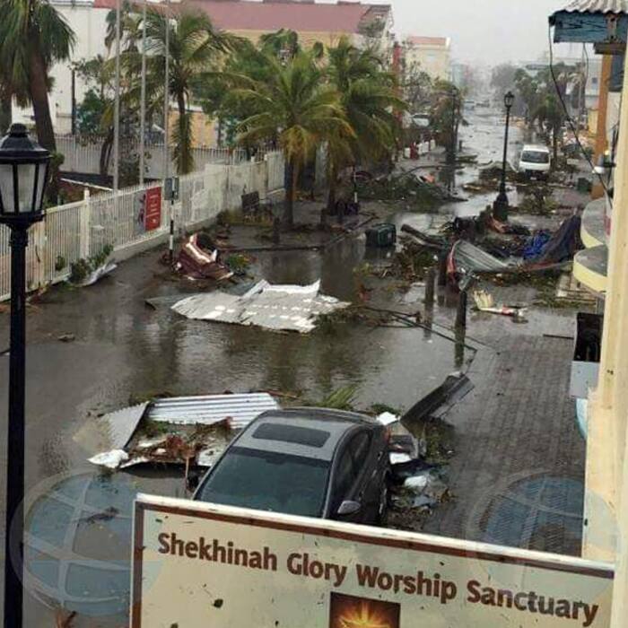 Hurricane Irma kills 6 in Saint Martin, heads towards Florida