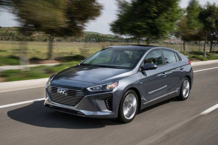 Hyundai 2018 Ioniq Hybrid internal design