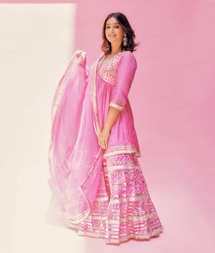 Ileana Dcruz Pink Bemburg Georgette Saree main image 0