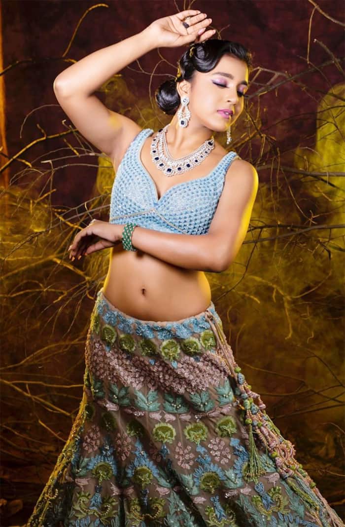 Imlie star Sumbul Touqeer Khan ditches her simple look for a glamorous new photoshoot   see pics