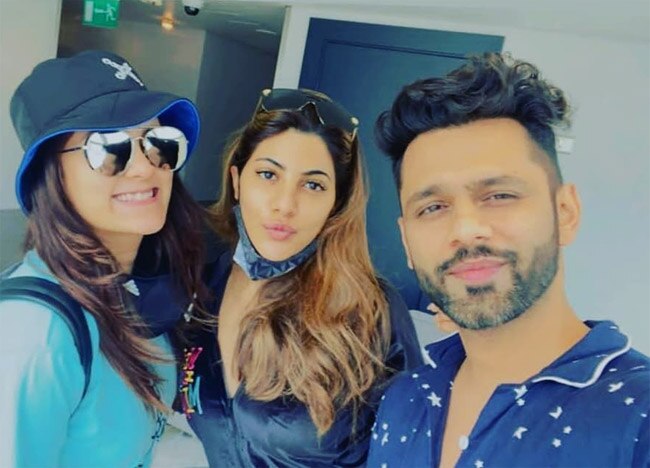 Indian Celebs pose in Cape Town as are set to begin shooting for Khatron Ke Khiladi
