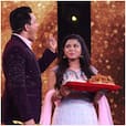 Arunita Kanjilal Eats Bhutta, Cooks Pakodas For All in Indian Idol 12 Monsoon Special Episode Arunita Kanjilal Eats Bhutta, Cooks Pakodas For All in Indian Idol 12 Monsoon Special Episode
