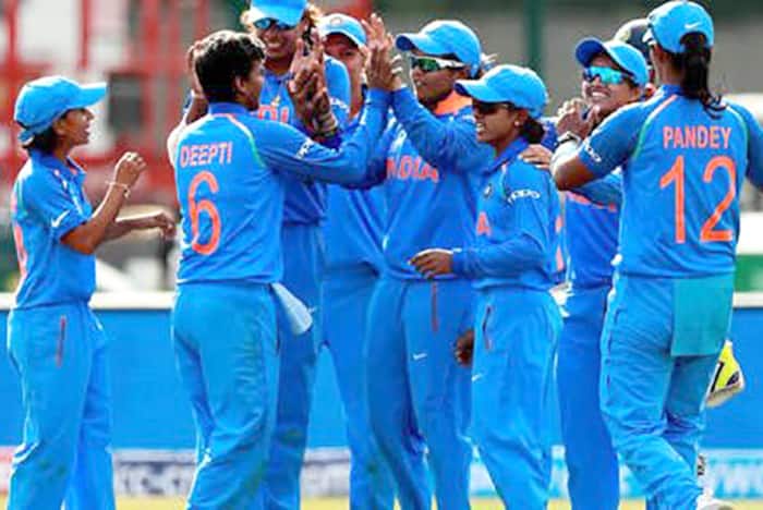 Indian women cricket team defeats England in T20 Tri Nation series