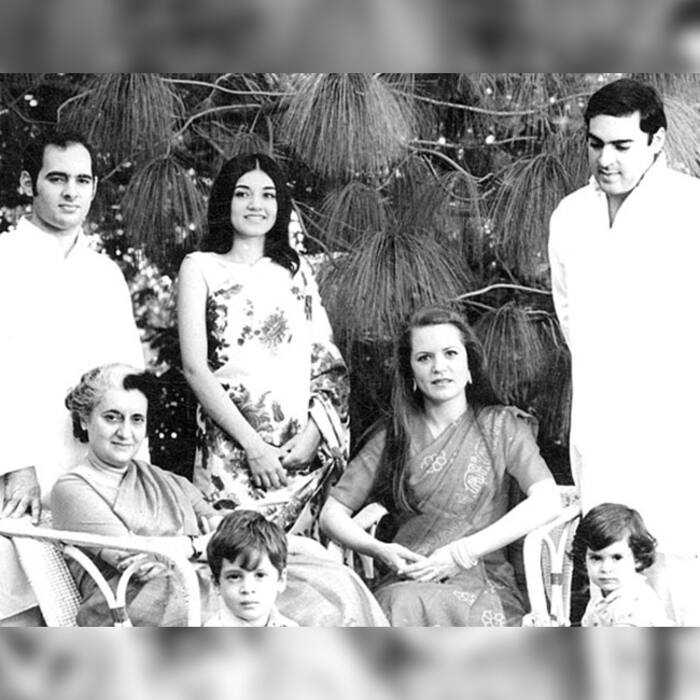 Indira Gandhi with her complete family