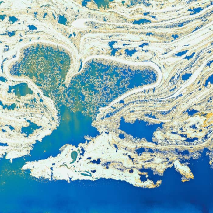 Instead  it is bordered by powerful ocean currents 