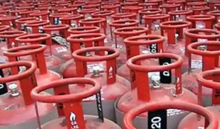 IOC Hikes LPG Price, Cylinder Without Subsidy at Rs 712.50 in Delhi, Rs 684.50 in Mumbai