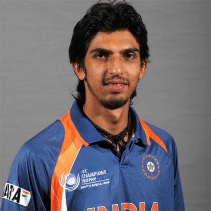 Ishant Sharma poses for a smart pic