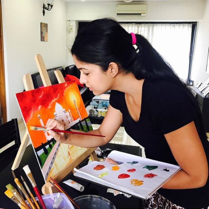 Ishita Dutta painting on weekend
