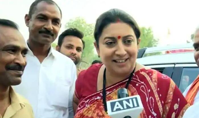 ‘I’ve Been an Actor, She Shouldn’t Resort to Drama,’ Says Smriti to Priyanka Comment on Shoe Distribution