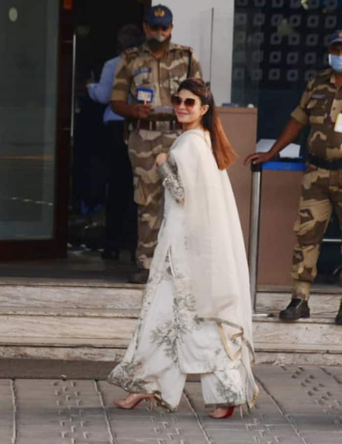 Jacqueline Fernandez Fly To Ayodhya For Ram Setu