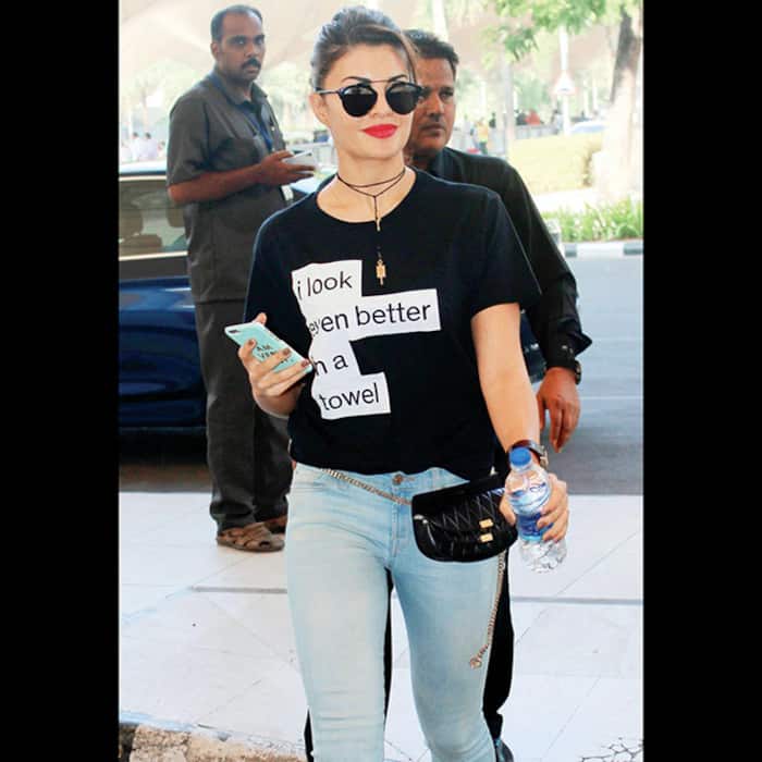 Jacqueline Fernandez’s sassy quote tee-shirt