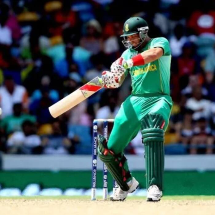 Jacques Kallis     11 743 Runs