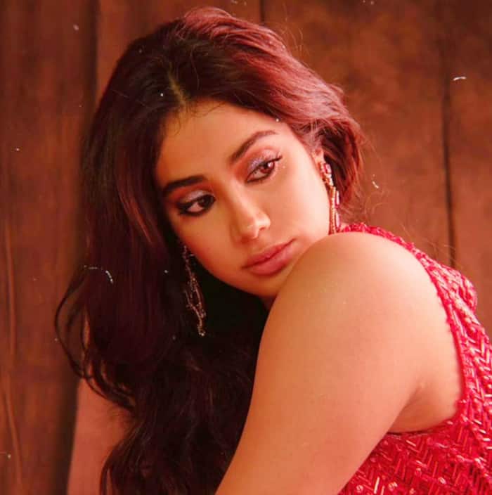 Janhvi Kapoor Sparkles Hotness in a Red Bridal Lehenga by Manish