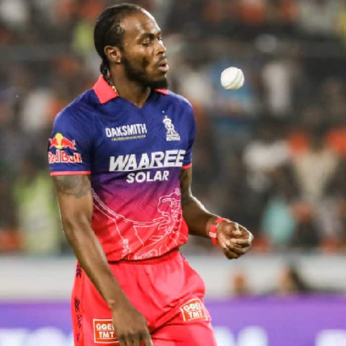 Jofra Archer picked three crucial wickets for RR