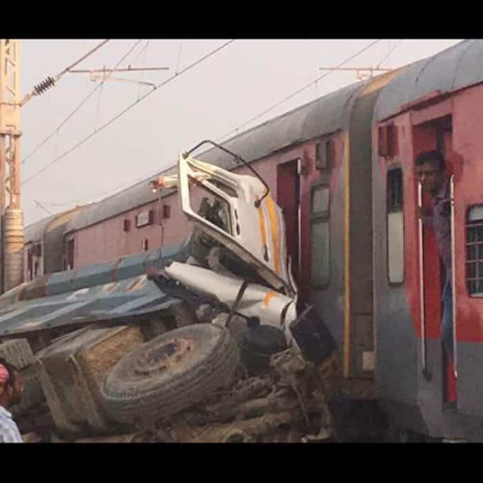 Kaifiyat Express derails near Auraiya in Uttar Pradesh