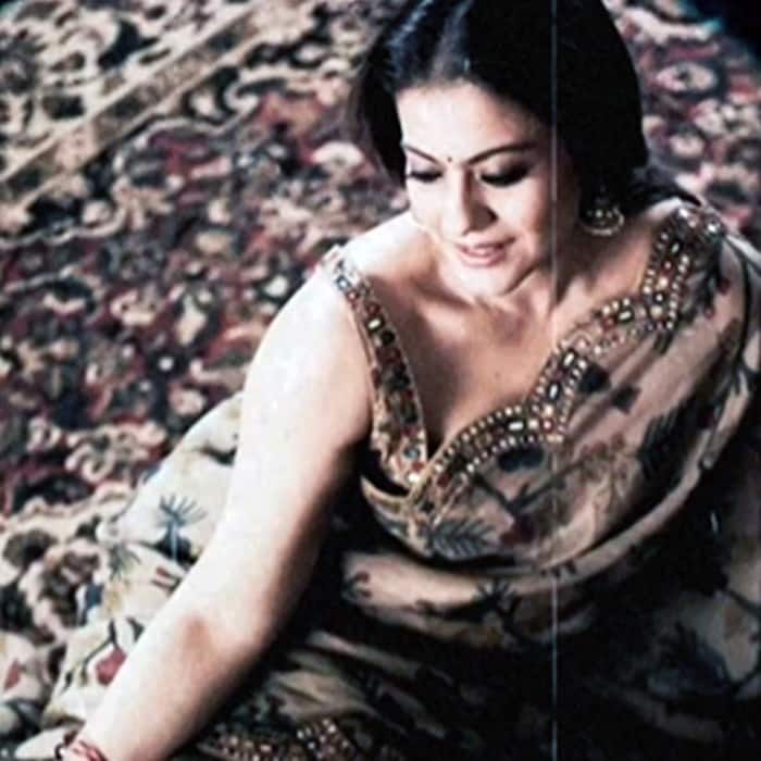 Kajol Exudes Vintage Charm in Saree, Bindi And Jhumka