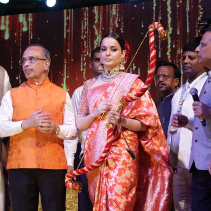 Kangana Ranaut was seen standing with Lieutenant Governor VK Saxena