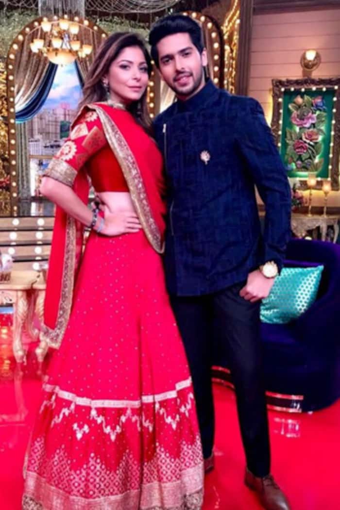 Kanika Kapoor in pink brocade lehenga