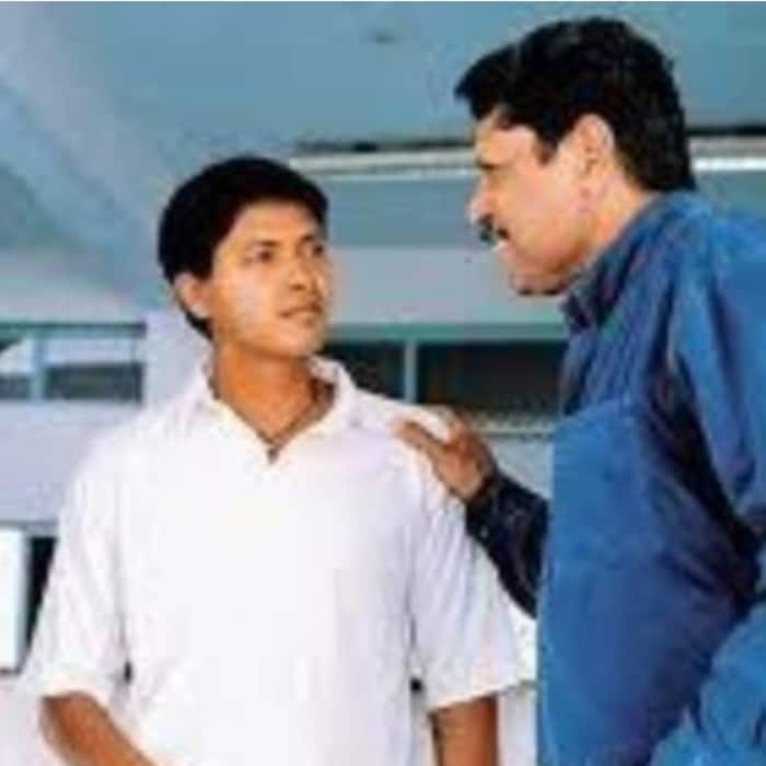 Kapil Dev     Dillagi  Chain Kulii Ki Main Kulii  Iqbal