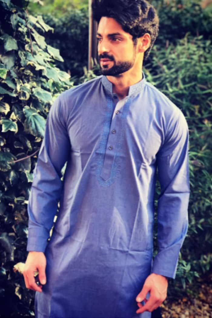 Karan Wahi in traditional kurta for Diwali