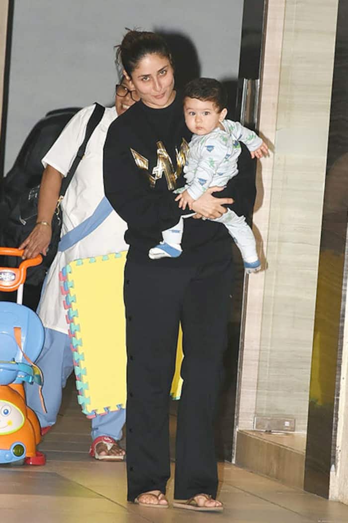 Kareena Kapoor Khan having her birthday dinner