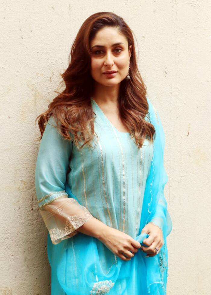 Kareena Kapoor Khan promotes Laal Singh Chaddha sans Aamir Khan, looks radiant in blue - see pics