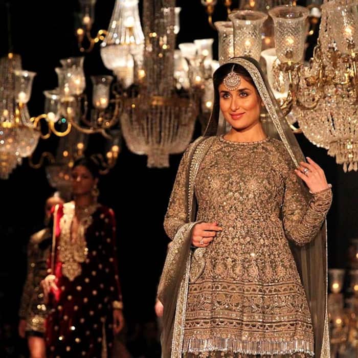 Kareena Kapoor looks ravishing during Lakme Fashion Week 2016