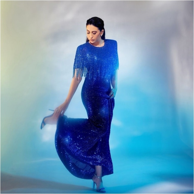 karishma kapoor blue dress Karishma Kapoor Looks Like a Shiny Disco Ball in Fully-Beaded Fringe Gown-  See Latest PICS