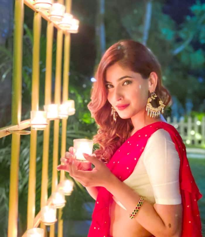 Karishma Sharma Hot Red Saree Look
