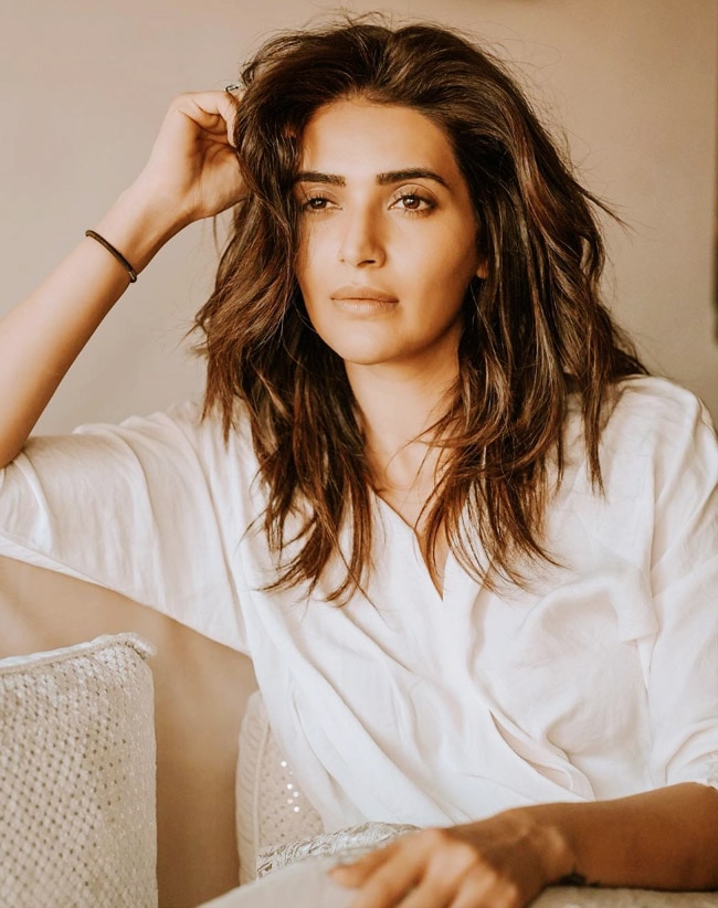 Karishma Tanna’s Sultry Look Will Make You go Ogle Over Her Karishma Tanna’s Sultry Look Will Make You go Ogle Over Her