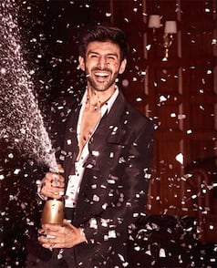 8 Instagram pictures of Kartik Aaryan that are meant to steal your heart