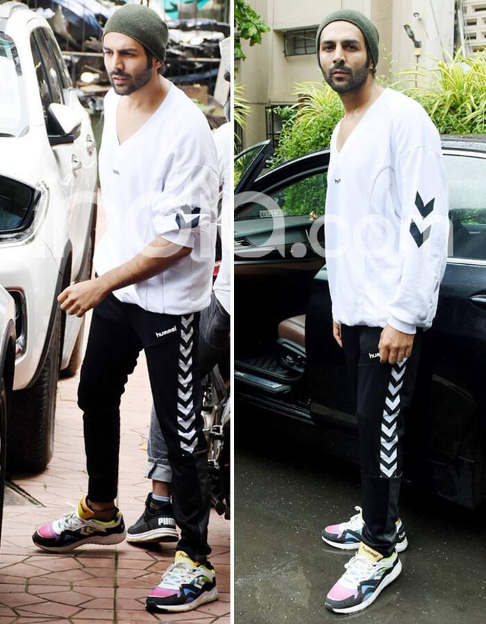 Kartik Aaryan Takes Bike Ride