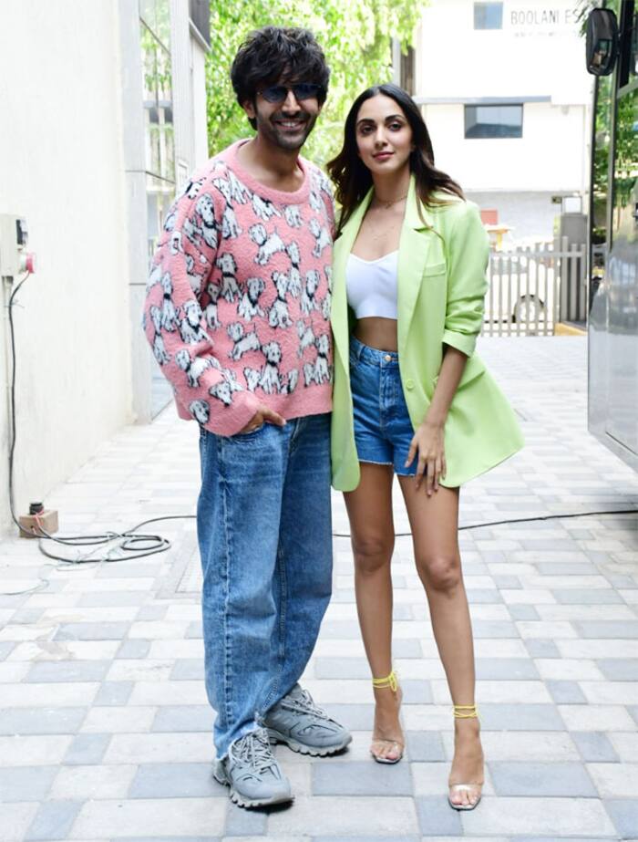 Kiara Advani and Kartik Aryan went out in the city to promote their upcoming film