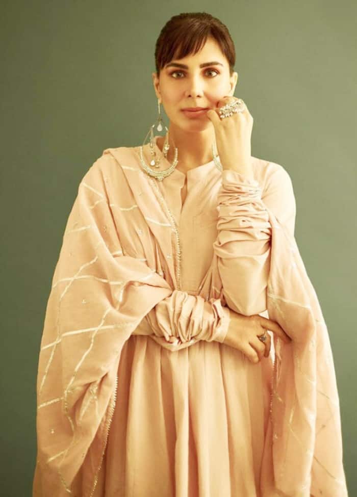 Kirti Kulhari Looks Ravishing