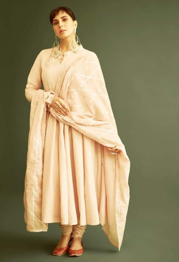 Kirti Kulhari Oozes Oomph