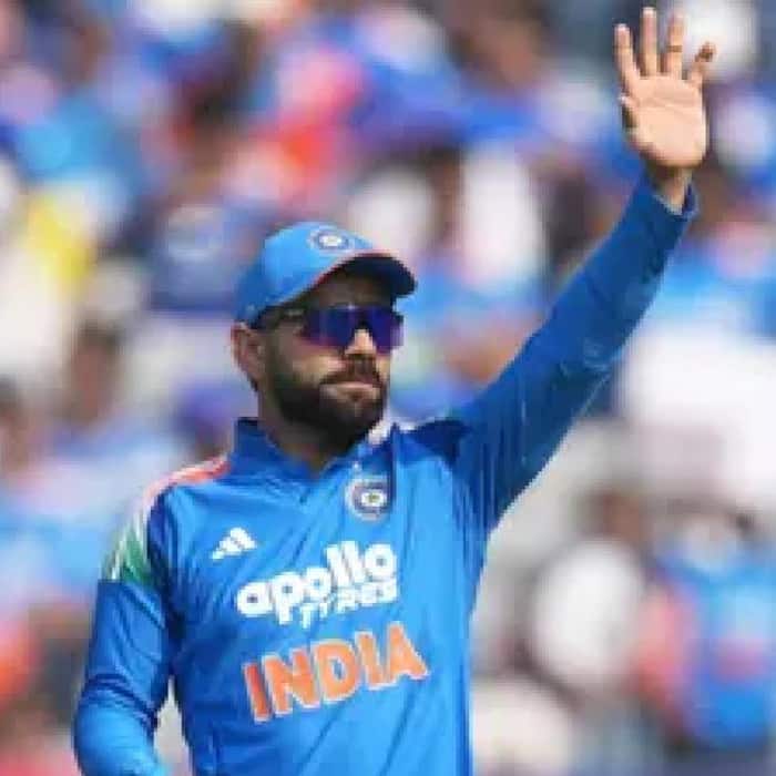 Kohli needs 17 more centuries to surpass Tendulkar s 100 century record