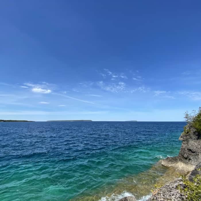 Lake Huron     59 590 sq km Part of the Great Lakes system  located between Canada and the United States 