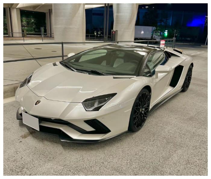 Lamborghini Aventador LP 700 4
