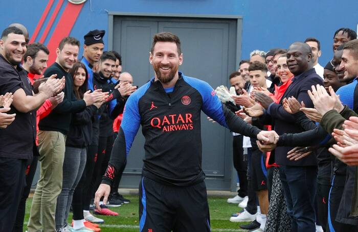 World Champion Lionel Messi Receives Hero's Welcome Upon Paris Saint ...
