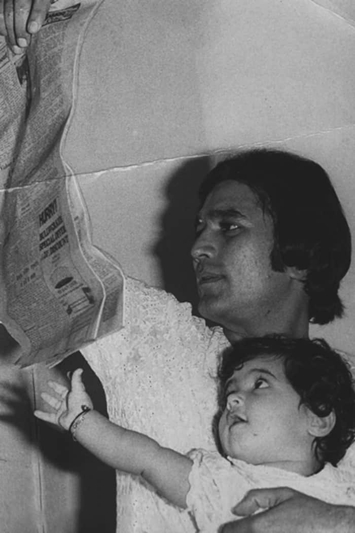 8 heartwarming photos of birthday duo Twinkle Khanna with father