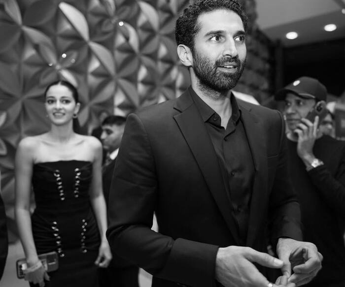 Love birds Ananya Panday and Aditya Roy Kapur steal the limelight