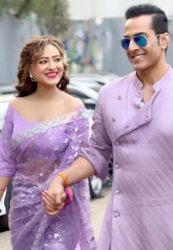 Madalsa Sharma: Lady in Purple