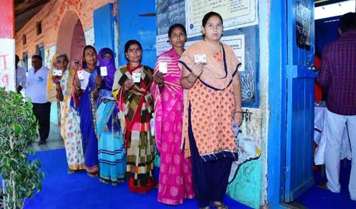 Maharashtra: Average 35.70 Per Cent Voter Turnout Recorded Till 1 PM