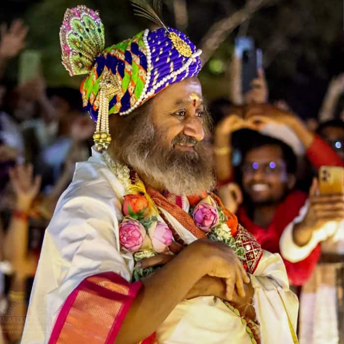 Mahashivratri 2026  10 quotes on Lord Shiva by Gurudev Sri Sri Ravi Shankar